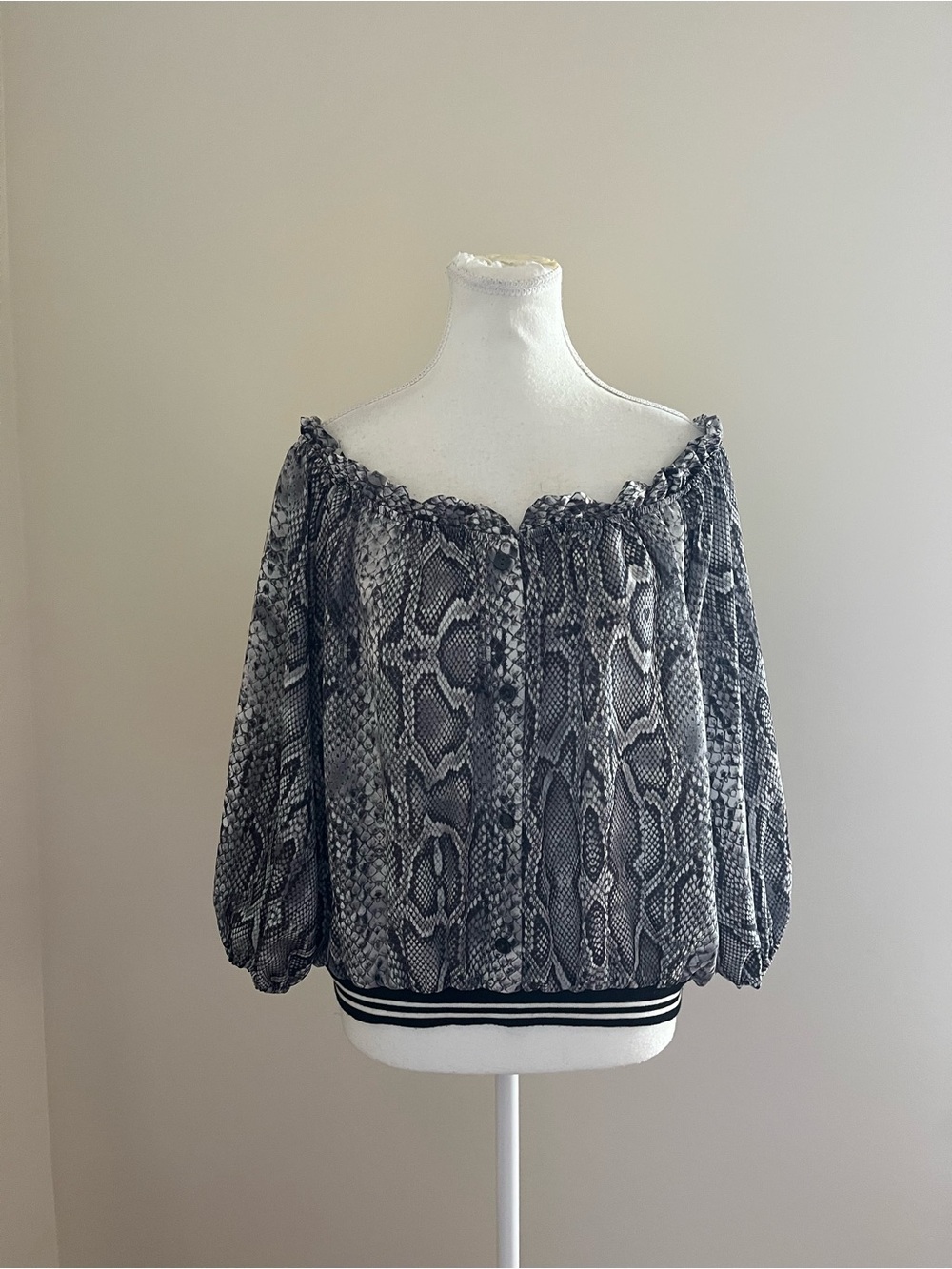 Off-Shoulder Snake Print Blouse in Grey and Black